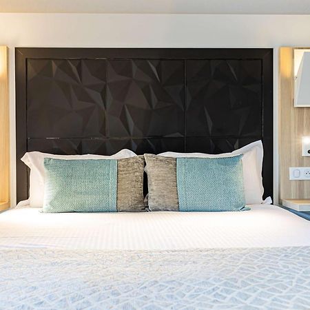 Best Western Le Moulin De Ducey Luaran gambar