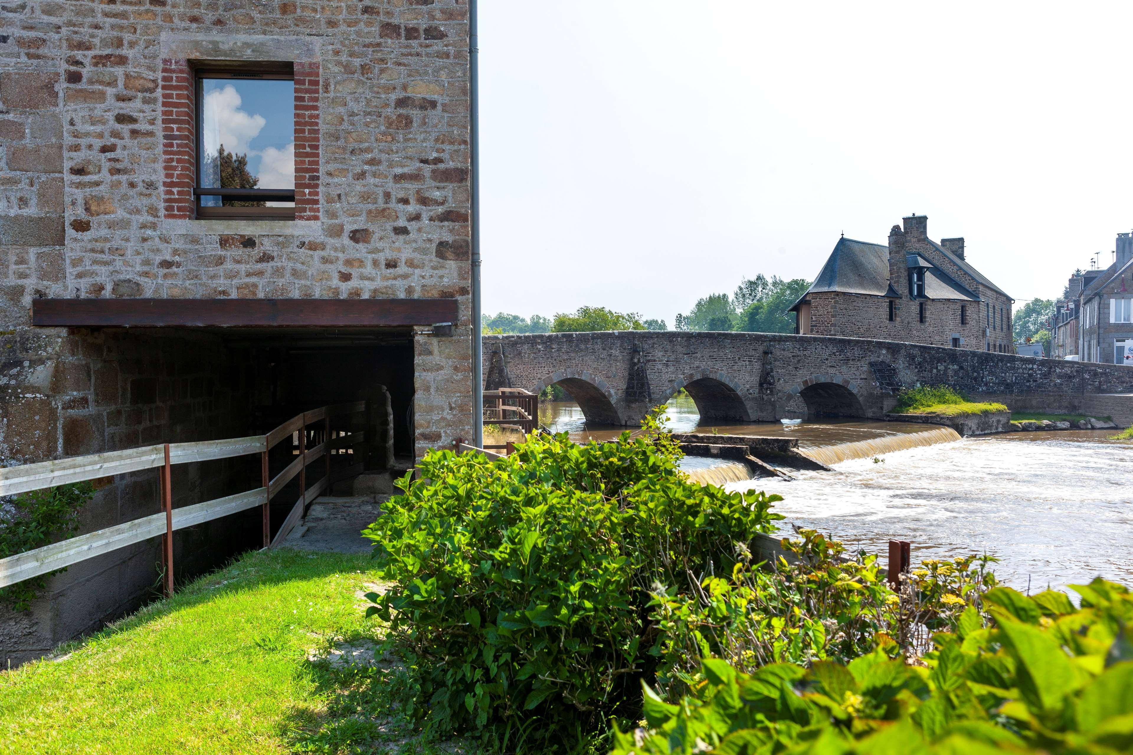 Best Western Le Moulin De Ducey Luaran gambar